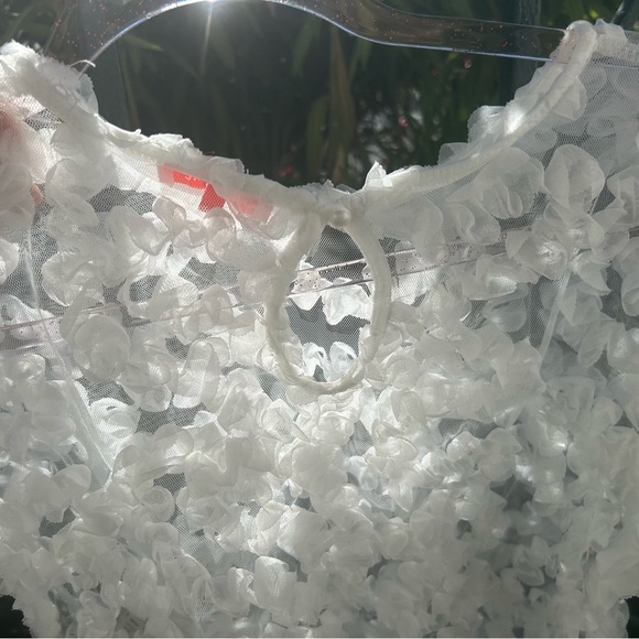 In great condition. The tag has some lose threading, but no one will see it. - Picture 6 of 10